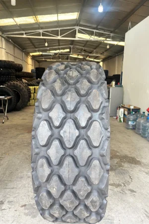 lốp lu 23.1-26 Deestone