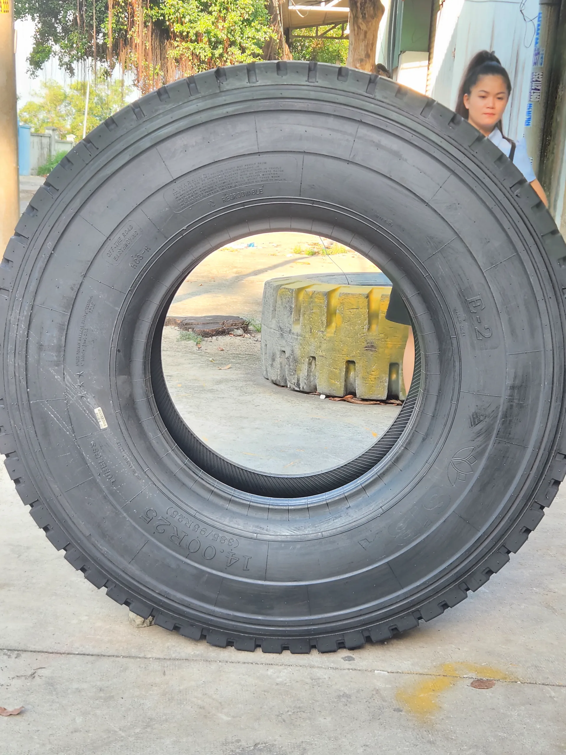 Lốp 385/95R25 SIBA cho xe cẩu